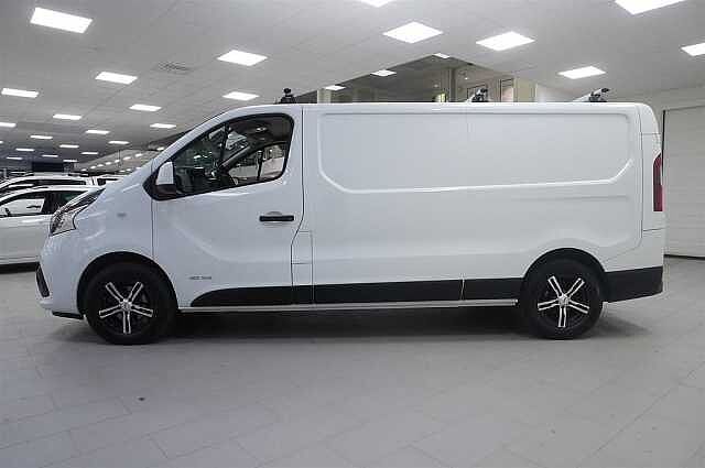 Nissan NV300